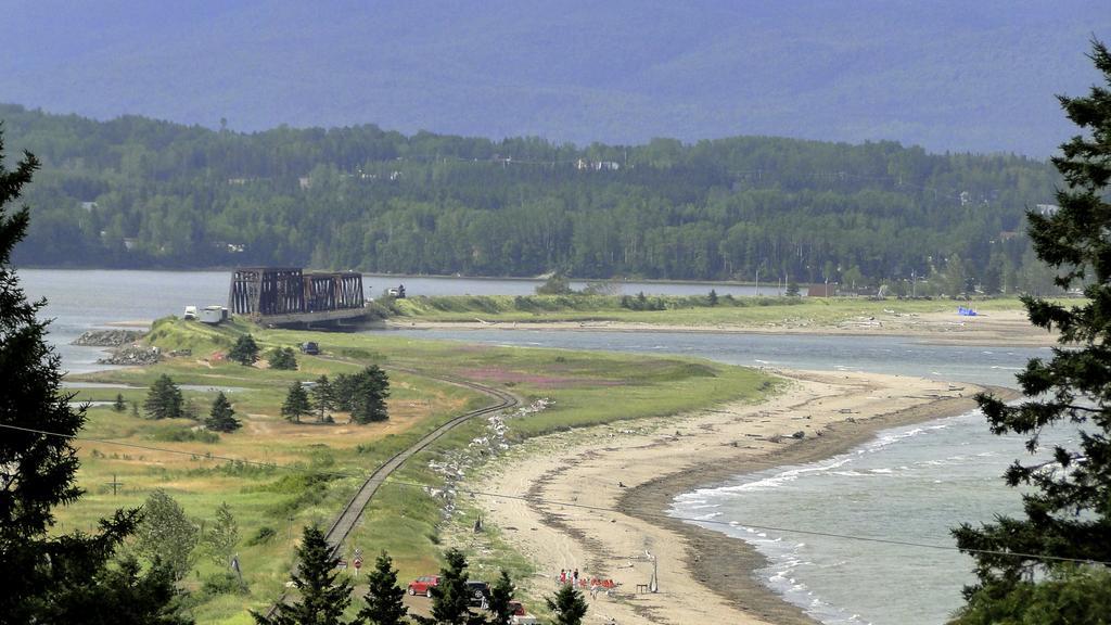 Auberge De Douglastown Gaspé Eksteriør bilde